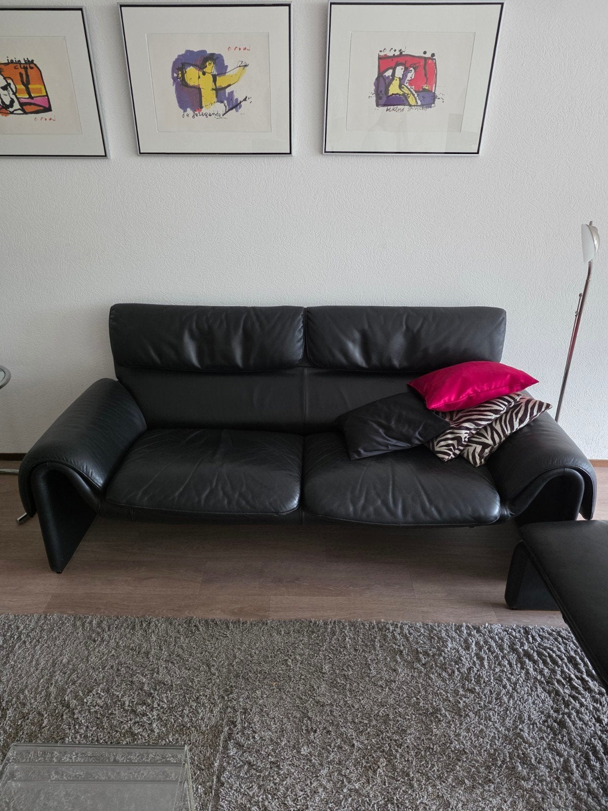 de Sede DS-2011 zwart lederen bank + hocker, Huis en Inrichting, Banken | Bankstellen, Ophalen, Gebruikt, 150 tot 200 cm, Modern comfort