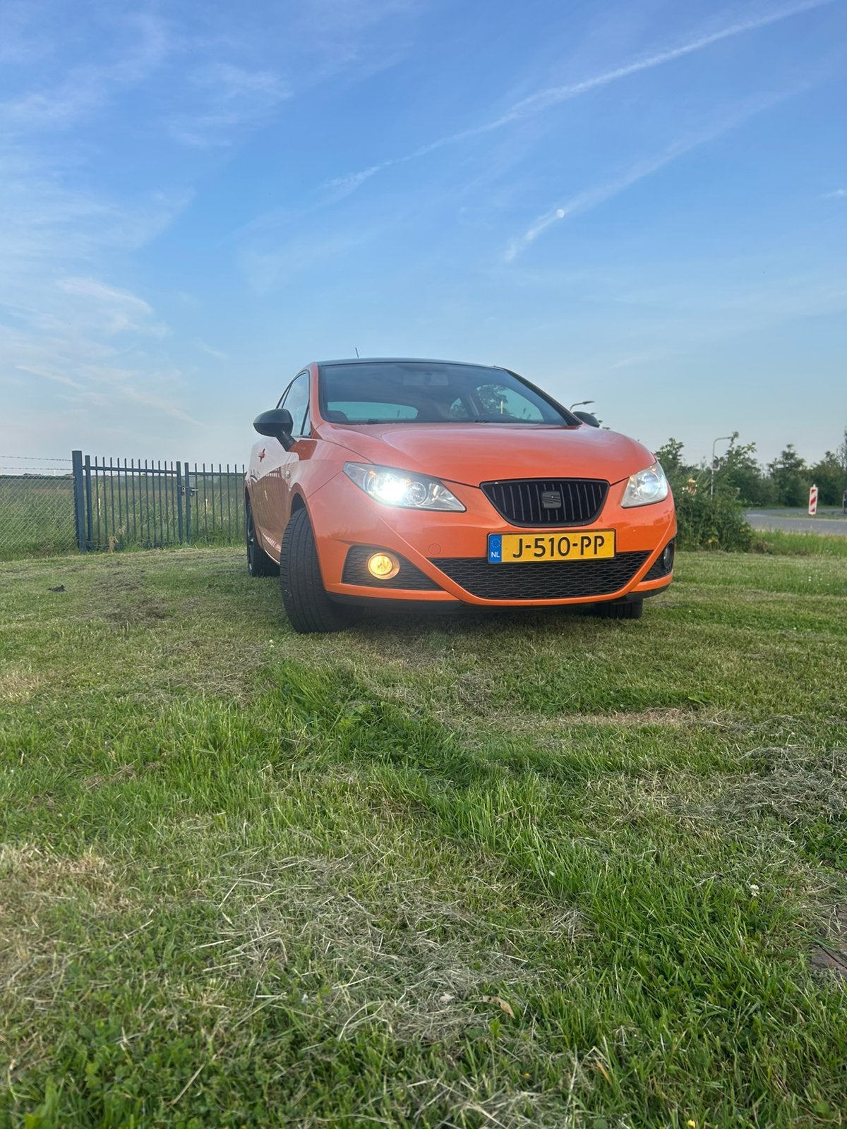 Seat Ibiza 1.6 77KW 3DRS 2010, Auto's, Voorwielaandrijving, 40 €/maand, Ibiza, Handgeschakeld