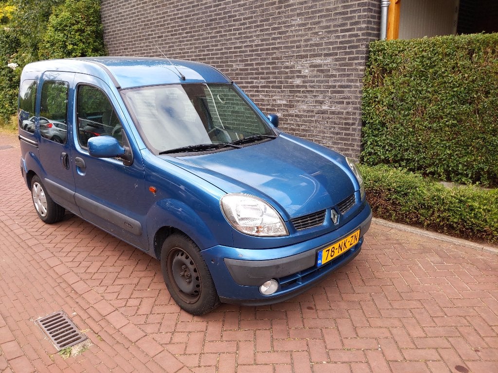 Renault Kangoo 1.6 16V 70KW 2003 Blauw, Auto's, Blauw, 49 €/maand, Origineel Nederlands, Handgeschakeld