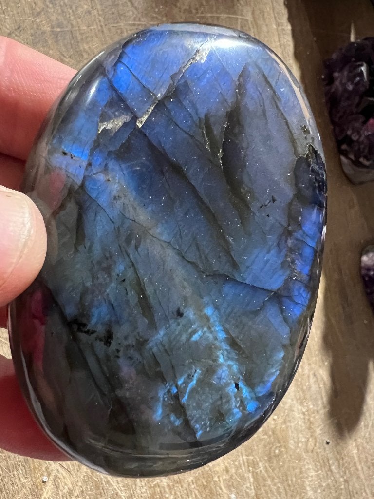 Labradoriet stenen met mega flash, erg mooi gepolijst., Verzamelen, Mineralen en Fossielen, Mineraal, Ophalen of Verzenden
