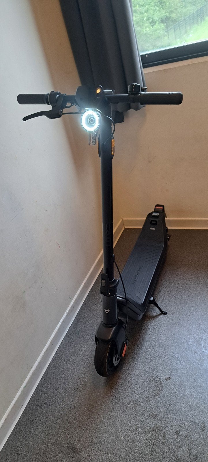 NIU KQi3 Pro Elektrische Step - Zo goed als nieuw, Fietsen en Brommers, Steps, Zo goed als nieuw, Elektrische step (E-scooter)