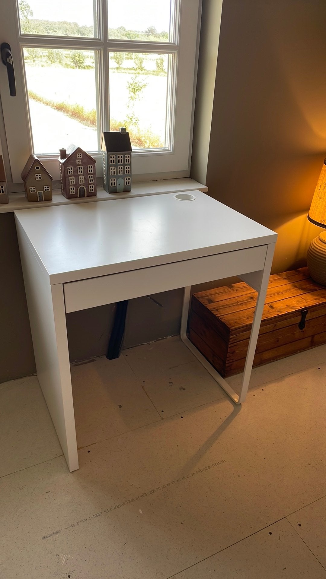 Bureau Ikea Micke wit, Ophalen, Met lades, Scandinavisch, Spaanplaat of MDF