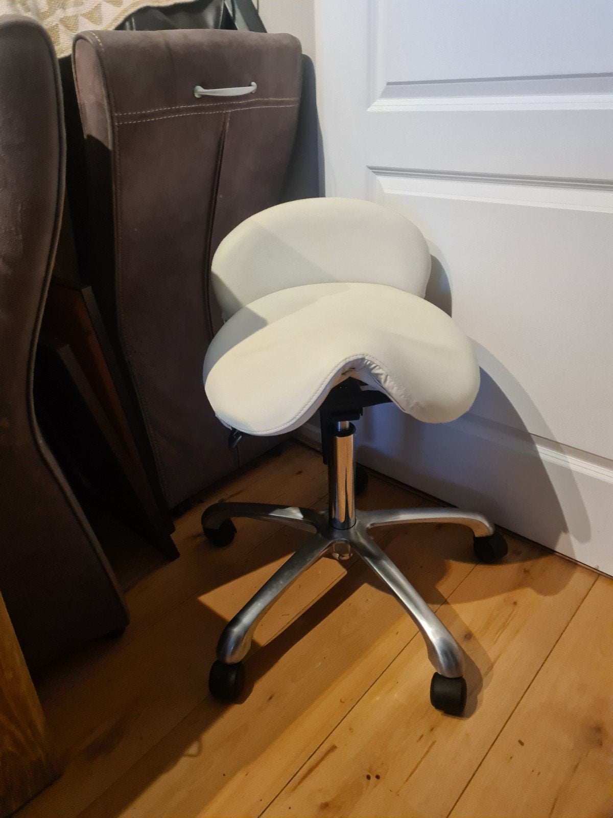 Ergonomische Zadelkruk - Wit, Wit, Ophalen of Verzenden, Zo goed als nieuw, Bureaukruk