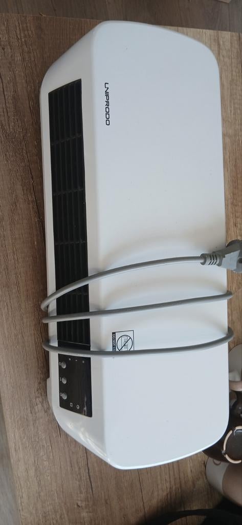 UNIPRODO Keramische Wandverwarming 1000/2000W, Doe-het-zelf en Verbouw, Ophalen, 30 tot 80 cm, Kachel, Minder dan 60 cm