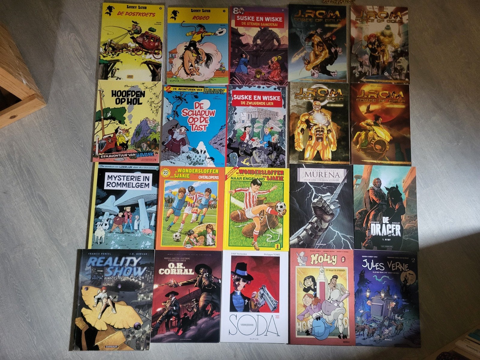 20 stripboeken. Meer dan de helft nieuw. Rest in prima staat, Boeken, Stripboeken, Meerdere stripboeken, Ophalen of Verzenden