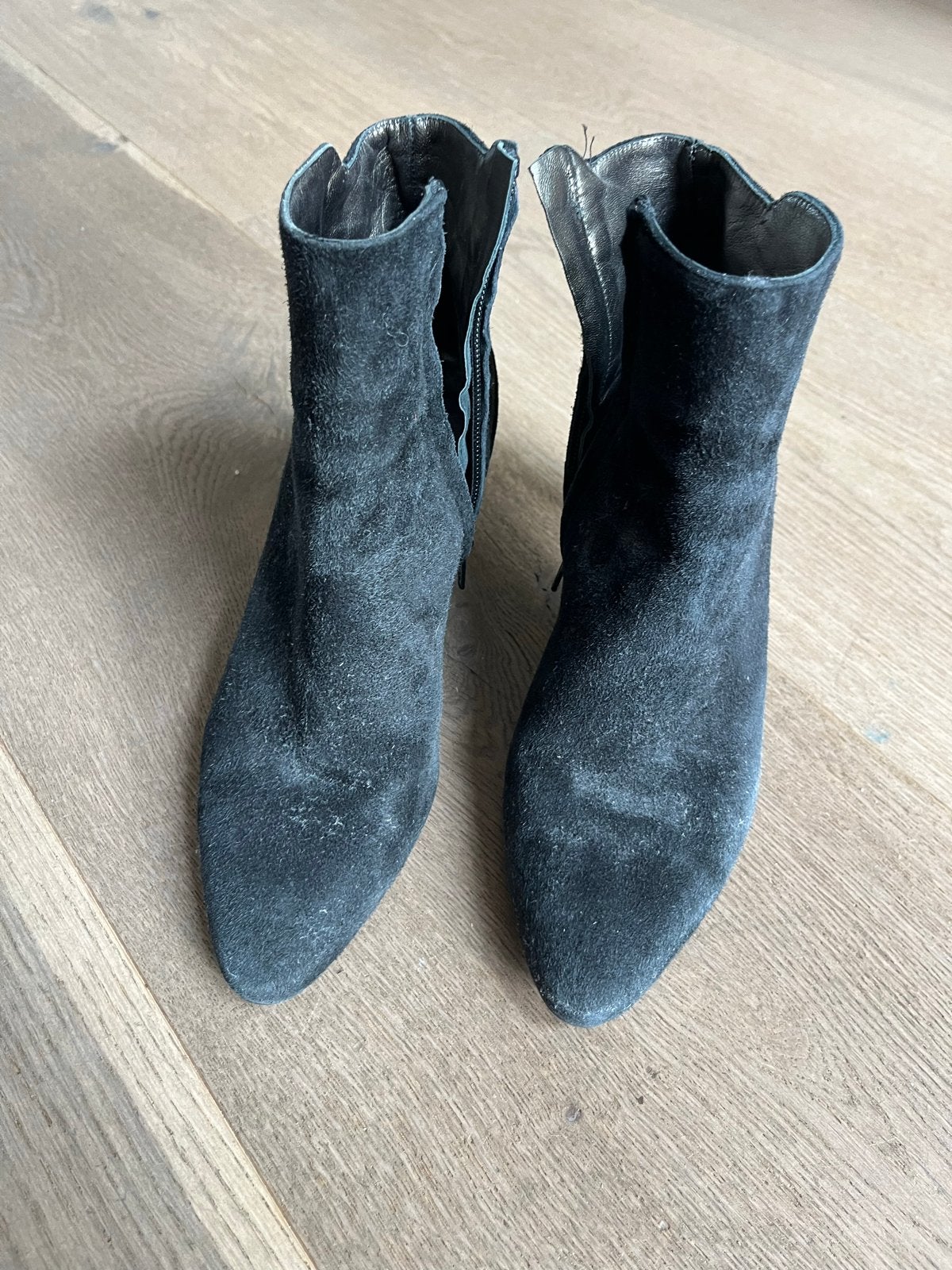 Christian Daniel Suède Zwarte Laarsjes Maat 38, Kleding | Dames, Ophalen of Verzenden, Gedragen, Zwart, Lage of Enkellaarzen