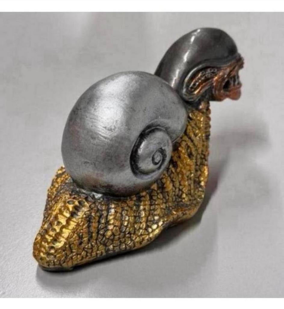Buitenaardse slak beeld beeldje alien monster slak deco 16cm, Ophalen of Verzenden, Nieuw, Fantasy