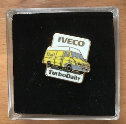 Pin IVECO Turbo Daily in ovp, Verzamelen, Ophalen of Verzenden, Nieuw, Transport, Speldje of Pin