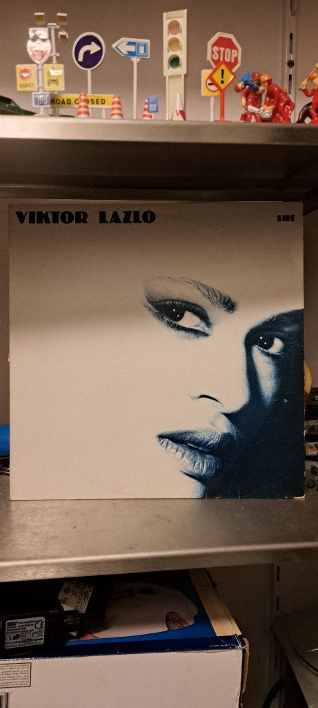 lp Viktor Lazlo-She (Z246-186), Ophalen of Verzenden, Zo goed als nieuw, LP