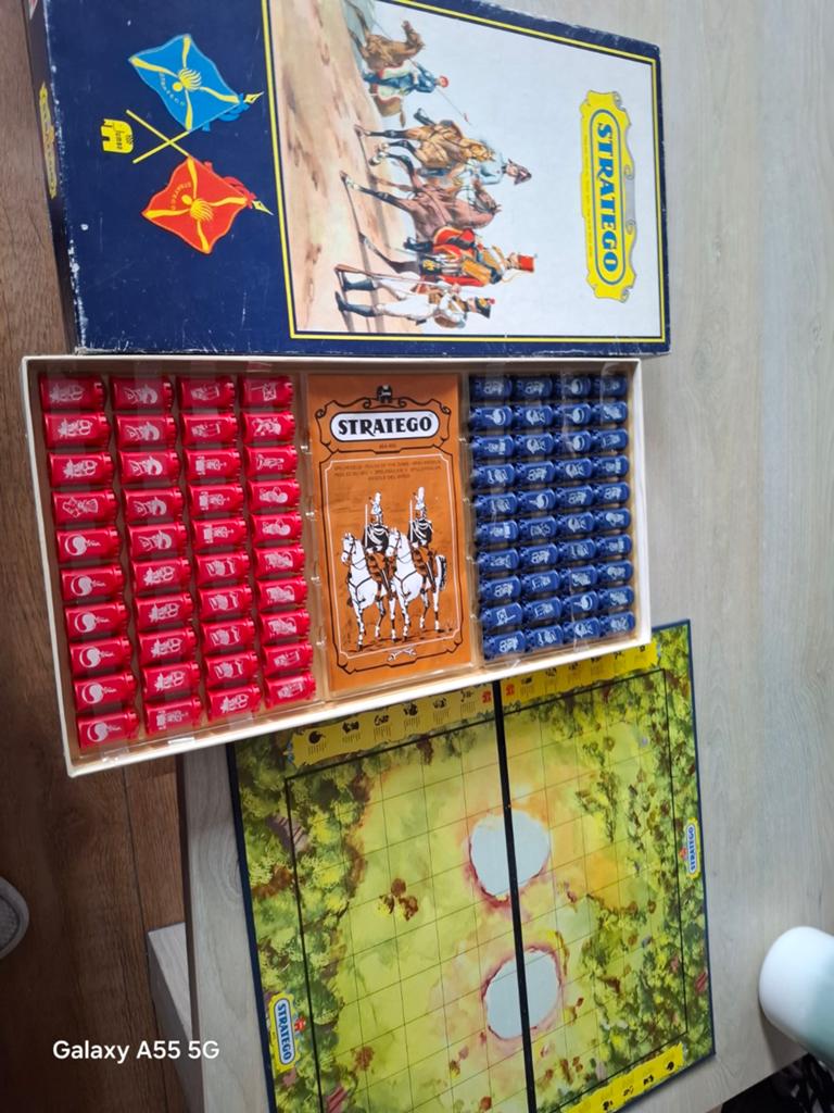 Stratego bordspel - Klassieke editie van Jumbo, Een of twee spelers, Ophalen of Verzenden, Westzijde 172, 1506 EK Zaandam, Nederland