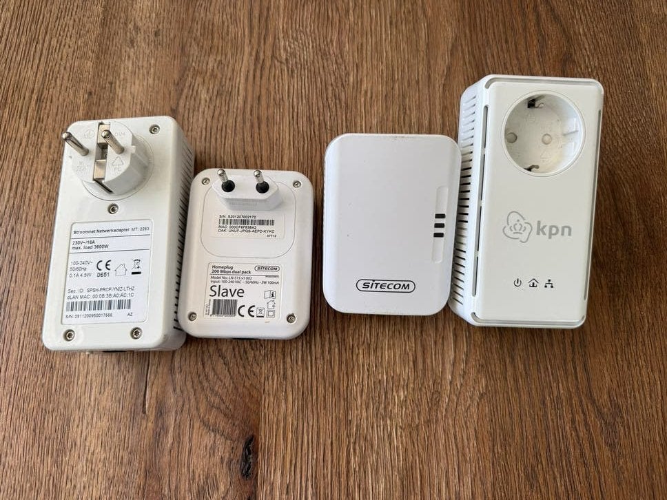 KPN DVS 1200 / Sitecom MT: 2263 Powerline Adapters (set van, Ophalen of Verzenden, Gebruikt, Extern