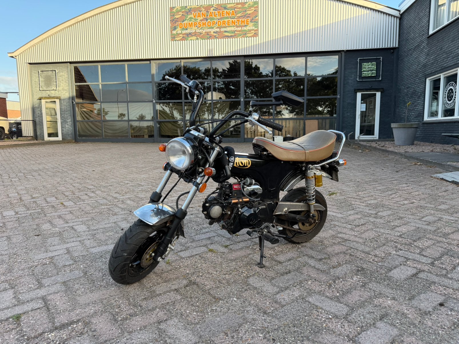 Triton 50cc 4takt volledig schakel, Fietsen en Brommers, Brommers | Overige merken, Ophalen, Zo goed als nieuw, 4 versnellingen