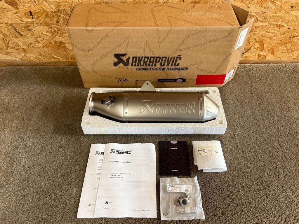 Akrapovic uitlaat demper 690 SMC R Enduro 701 Supermoto 2026, Verzenden, KTM, Stallhofnerstraße 3, Betriebsgebiet Süd, Mattighofen, Oberösterreich, 5230, AT