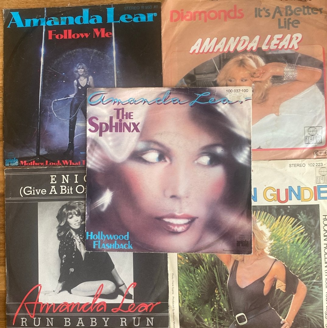5 Singles van Amanda Lear, Cd's en Dvd's, Vinyl Singles, Gebruikt, Fotohoes, 7 inch, Ophalen of Verzenden