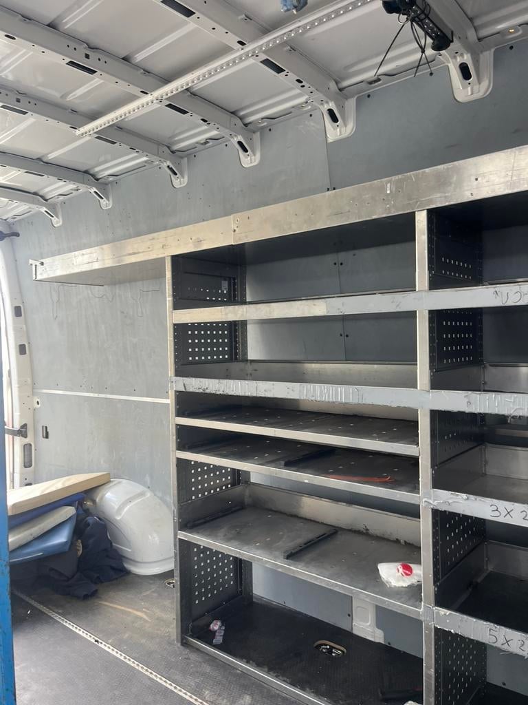 Inrichting werkbus, Ophalen