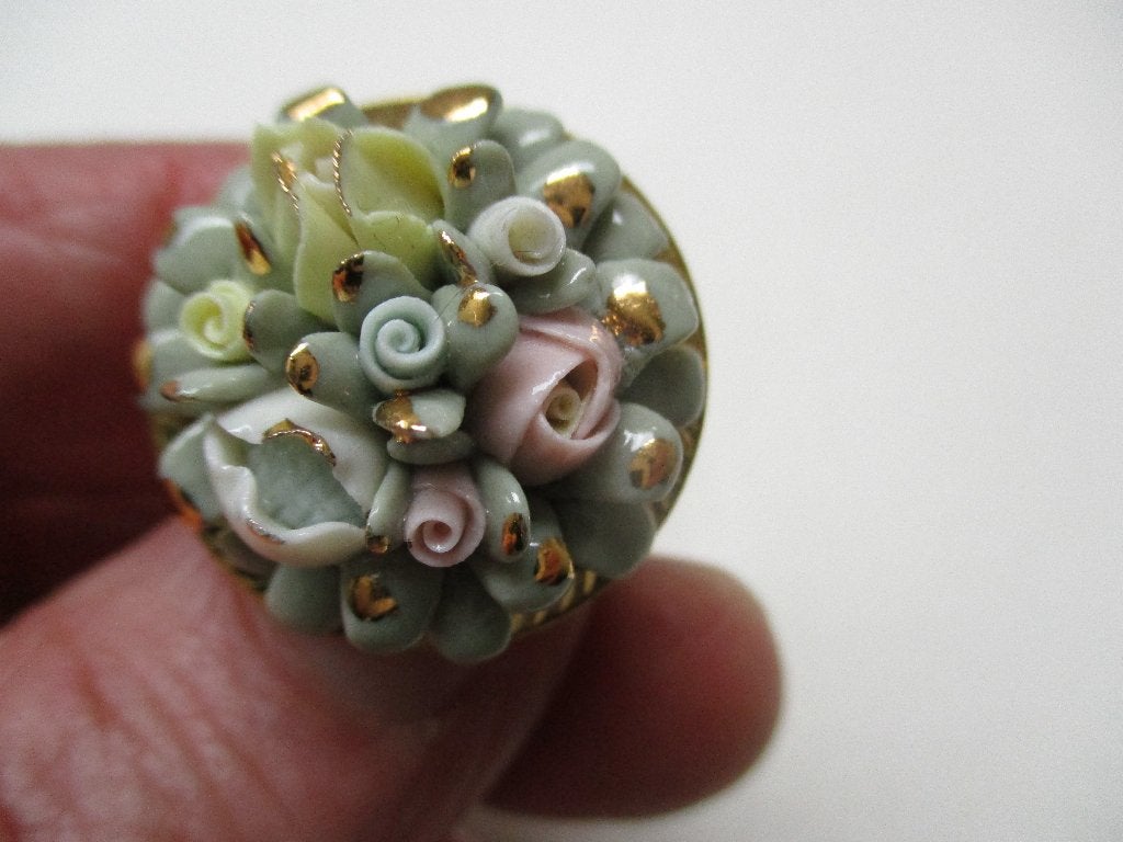 Goudkleurige broche Bloem boeket gekleurd glas of fijn steen, Overige materialen, Verzenden, Minder dan 4 cm, Zo goed als nieuw