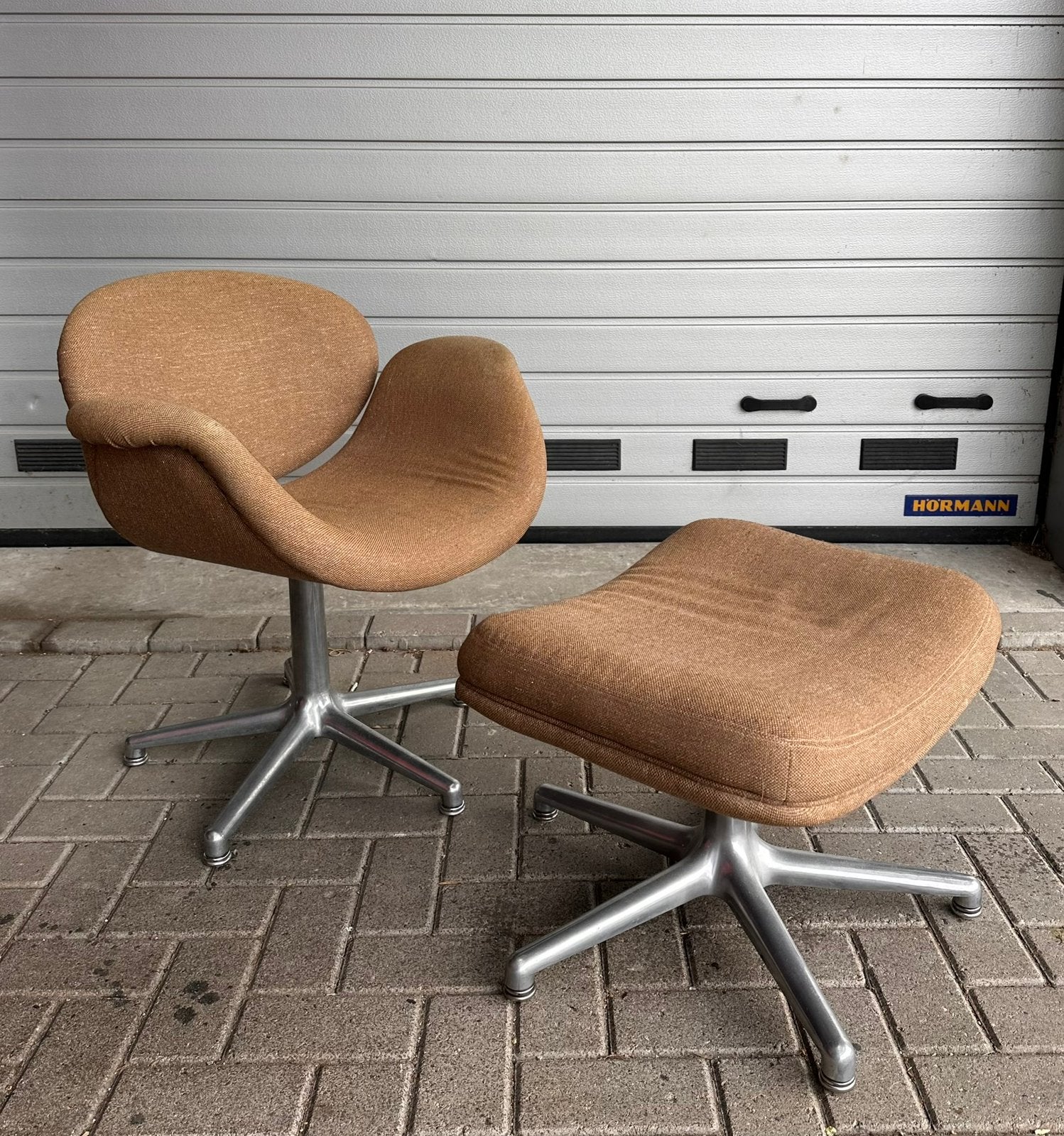 Artifort Tulip met hocker, Gebruikt, 75 tot 100 cm, Ophalen of Verzenden, Stof