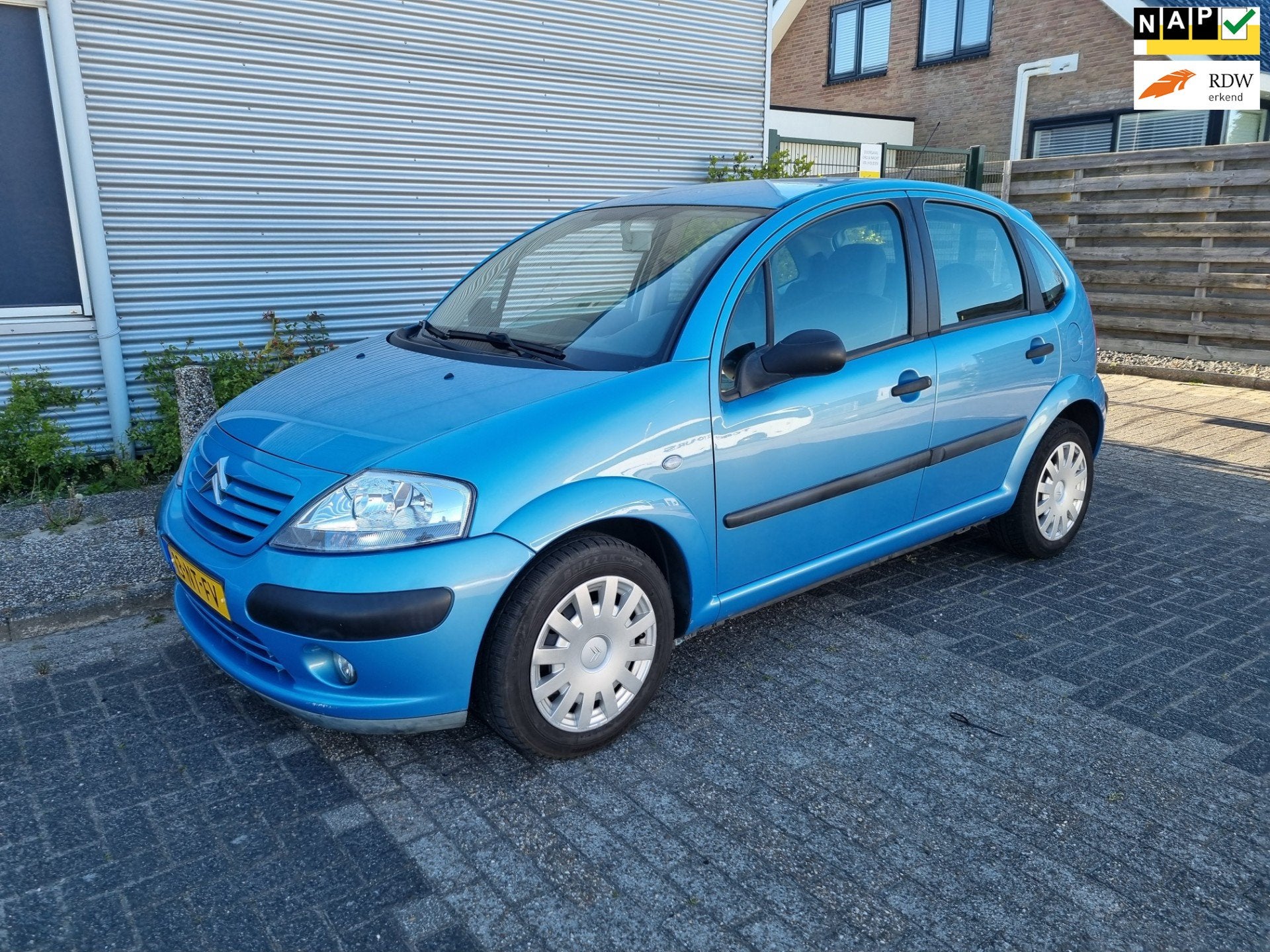 Citroen C3 1.4i Différence 5-Drs Airco! Bj:2004 NAP!, Auto's, Voorwielaandrijving, Metallic lak, Blauw, Origineel Nederlands