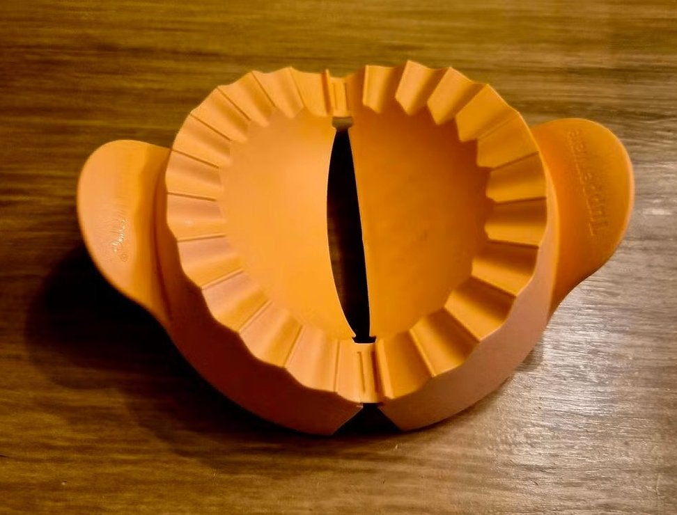 Tupperware Empanada/pastei Maker - Handig Keukenhulpje, Ophalen of Verzenden, Nieuw, Oranje, Overige typen