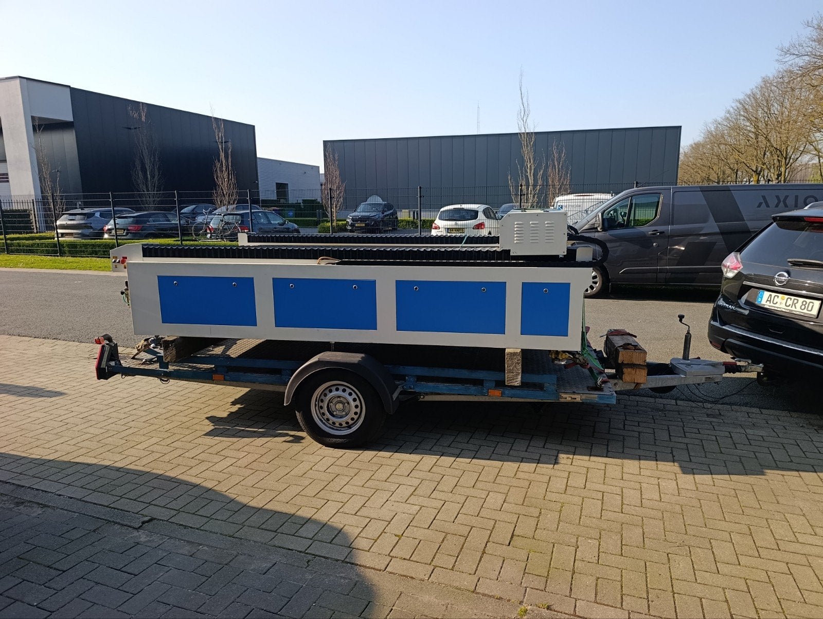 Vlak bed lasercutter, Ophalen