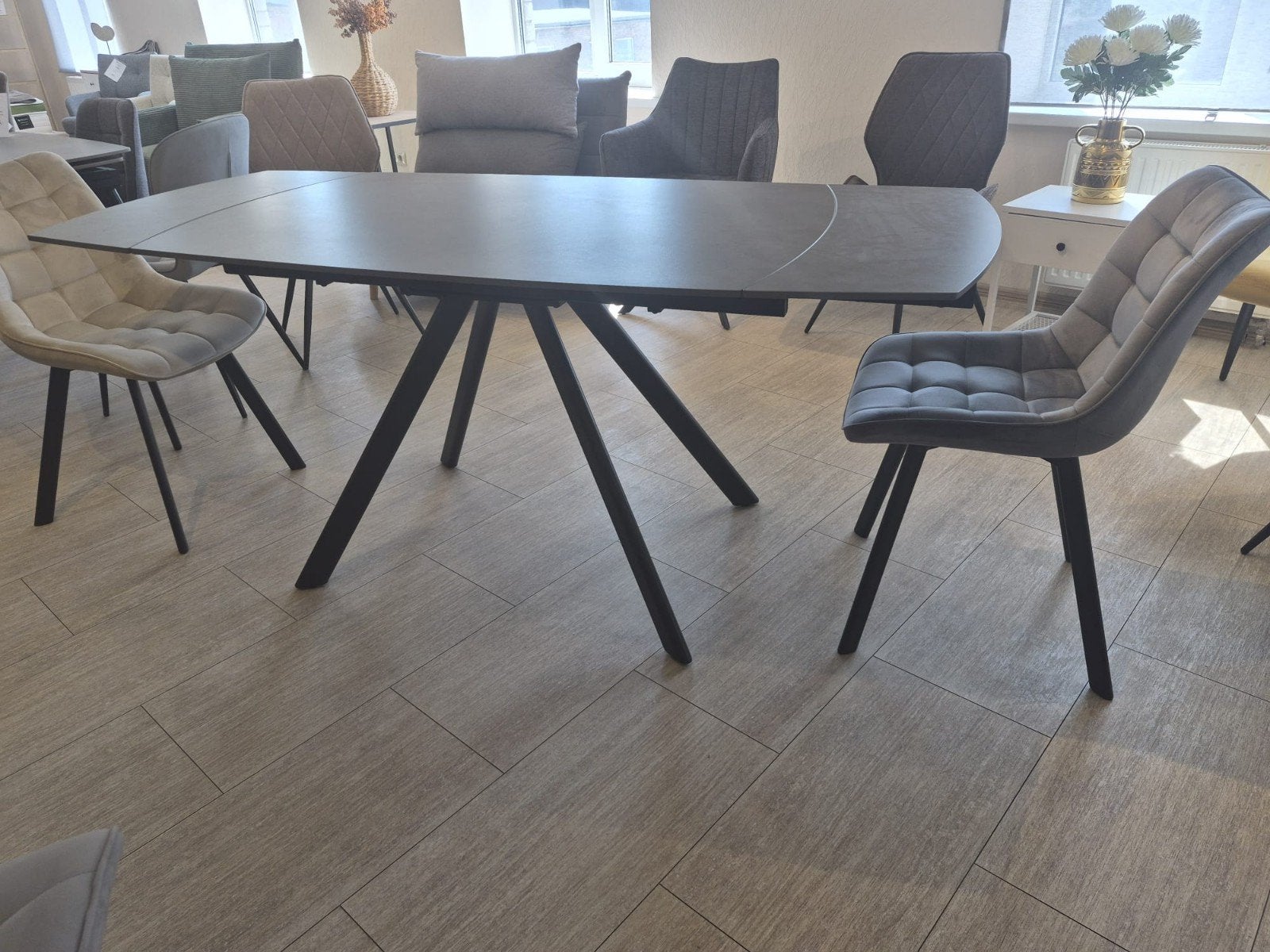 Uitschuifbare eettafel 125 x 180 x 80 cm  Mat keramiek, ., Zo goed als nieuw, Vijf personen of meer, .