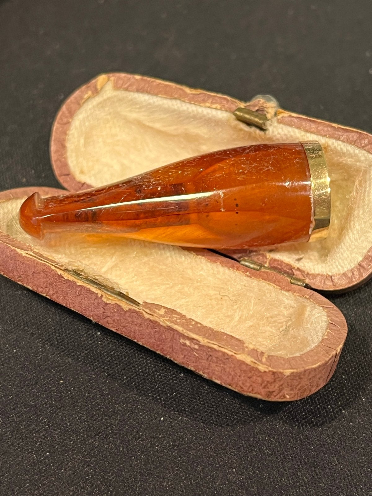 Antieke sigarenhouder van barnsteen in originele doos, Verzamelen, Rookartikelen, Aanstekers en Luciferdoosjes, Ophalen of Verzenden
