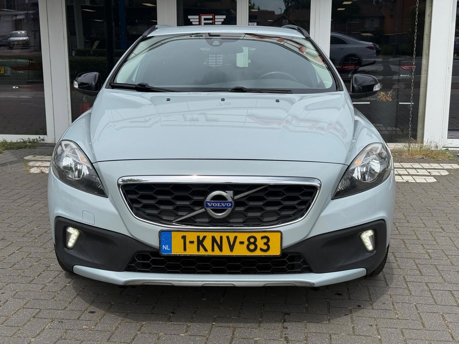 Volvo V40 Cross Country 1.6 D2 Kinetic - Navigatie, Voorwielaandrijving, Euro 5, Stof, Gebruikt