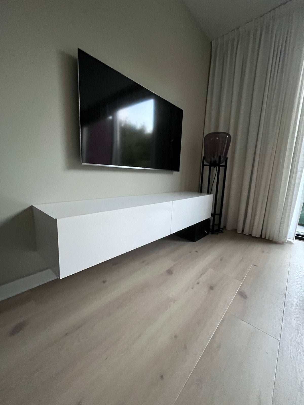 Nasmaak Zwevend TV Meubel Hoogglans Wit - 180x30x41 cm, Ophalen, Gebruikt, 150 tot 200 cm, Minder dan 100 cm