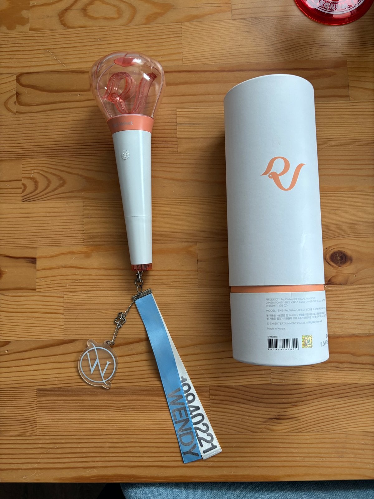 Red velvet kpop lightstick officieel, Verzenden, Zo goed als nieuw, Foto of Kaart