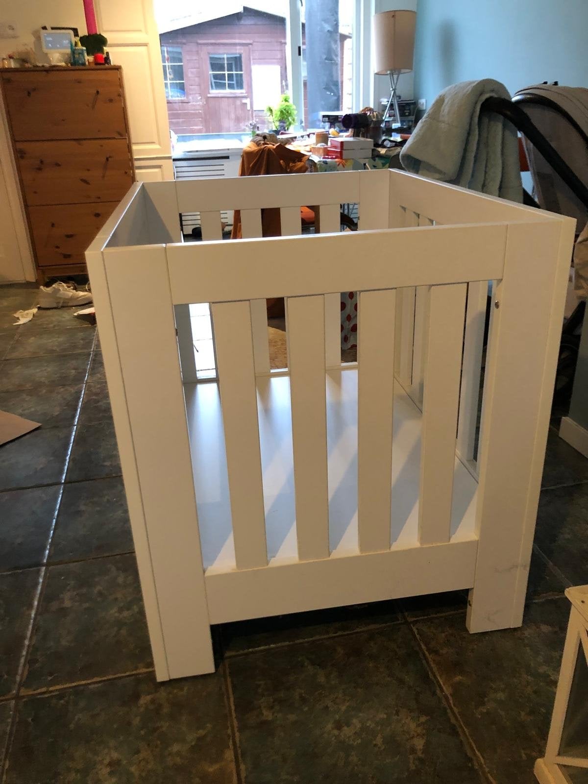 Witte babybox TWF, Ophalen, Gebruikt, Boxkleed