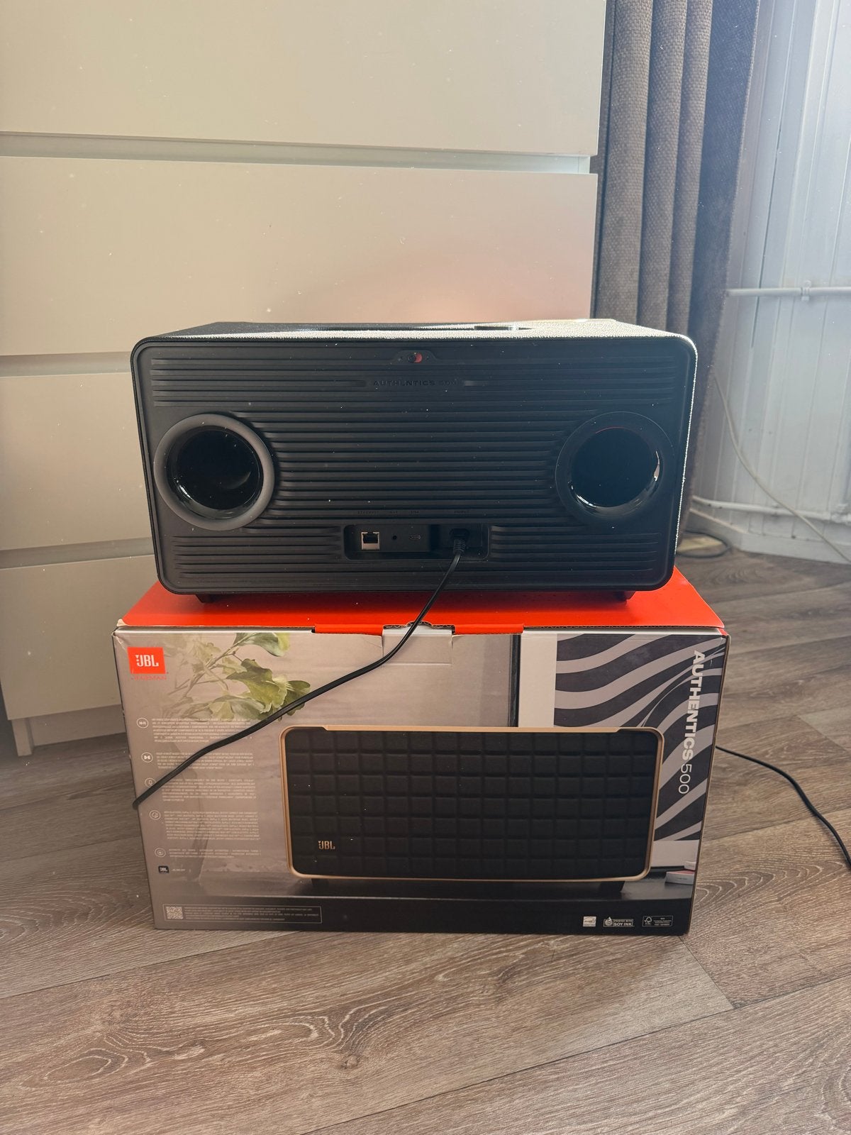 Foto 8 van JBL Authentics 500 Smart Speaker - Zo goed als nieuw, incl.