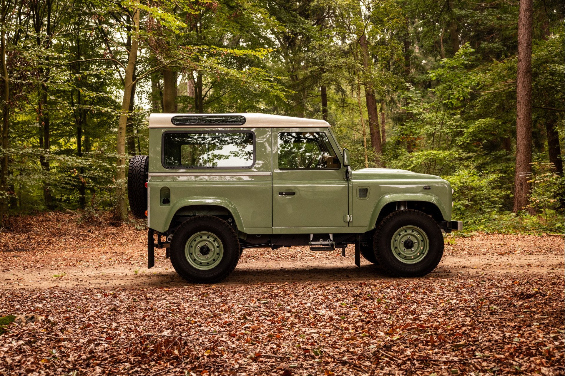 Land Rover Defender 2.2 Tdci Commercial Gerestaureerd Uniek, Auto's, Gebruikt, 122 pk, Defender, Vierwielaandrijving
