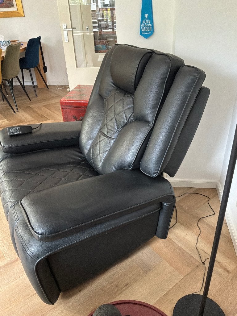Foto 5 van Luxe elektrische relaxfauteuil –ligstand, lenden- & neksteun