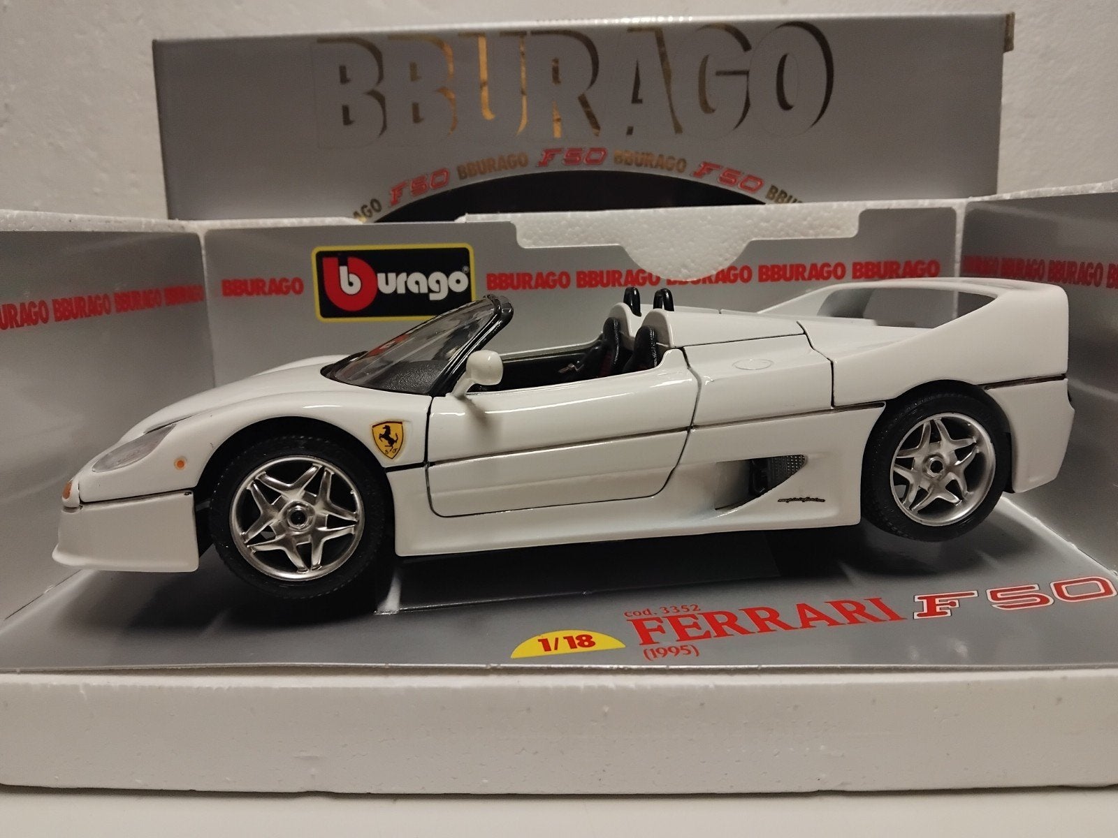 Ferrari F50 Spyder wit editie Bburago metal 1:18 KRD, Ophalen of Verzenden, Zo goed als nieuw, Auto, Overige merken