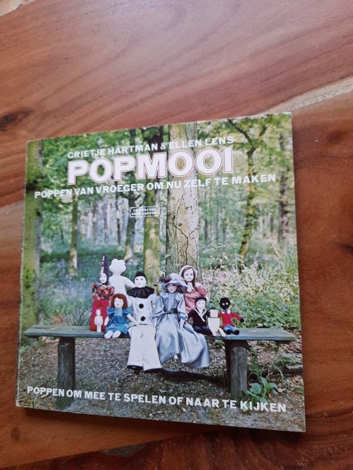 Boeken - Popmooi - boekje om zelf poppen te maken., Gelezen, Ophalen of Verzenden, Grietje Hartman, Poppen maken