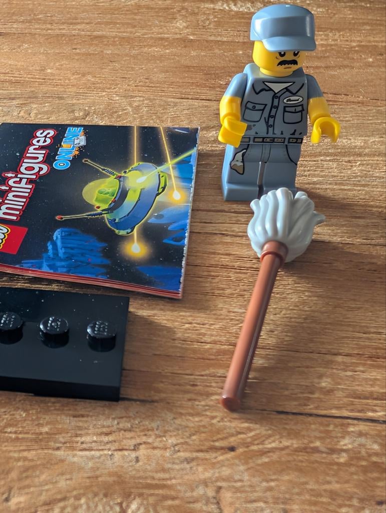 Lego Minifigures serie 15/ Conciërge, Lego, Ophalen of Verzenden, Zo goed als nieuw, Minifiguren serie