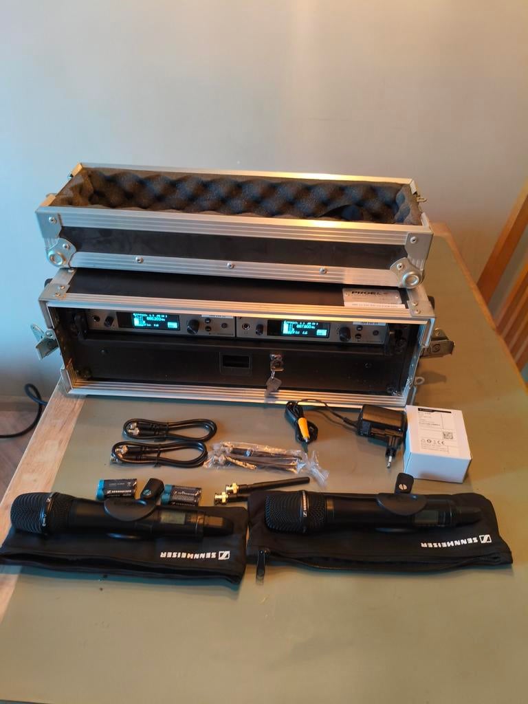 Sennheiser EW 500 G4 2x Draadloos Microfoonsysteem met Case, Ophalen, Zo goed als nieuw, Zangmicrofoon, Draadloos