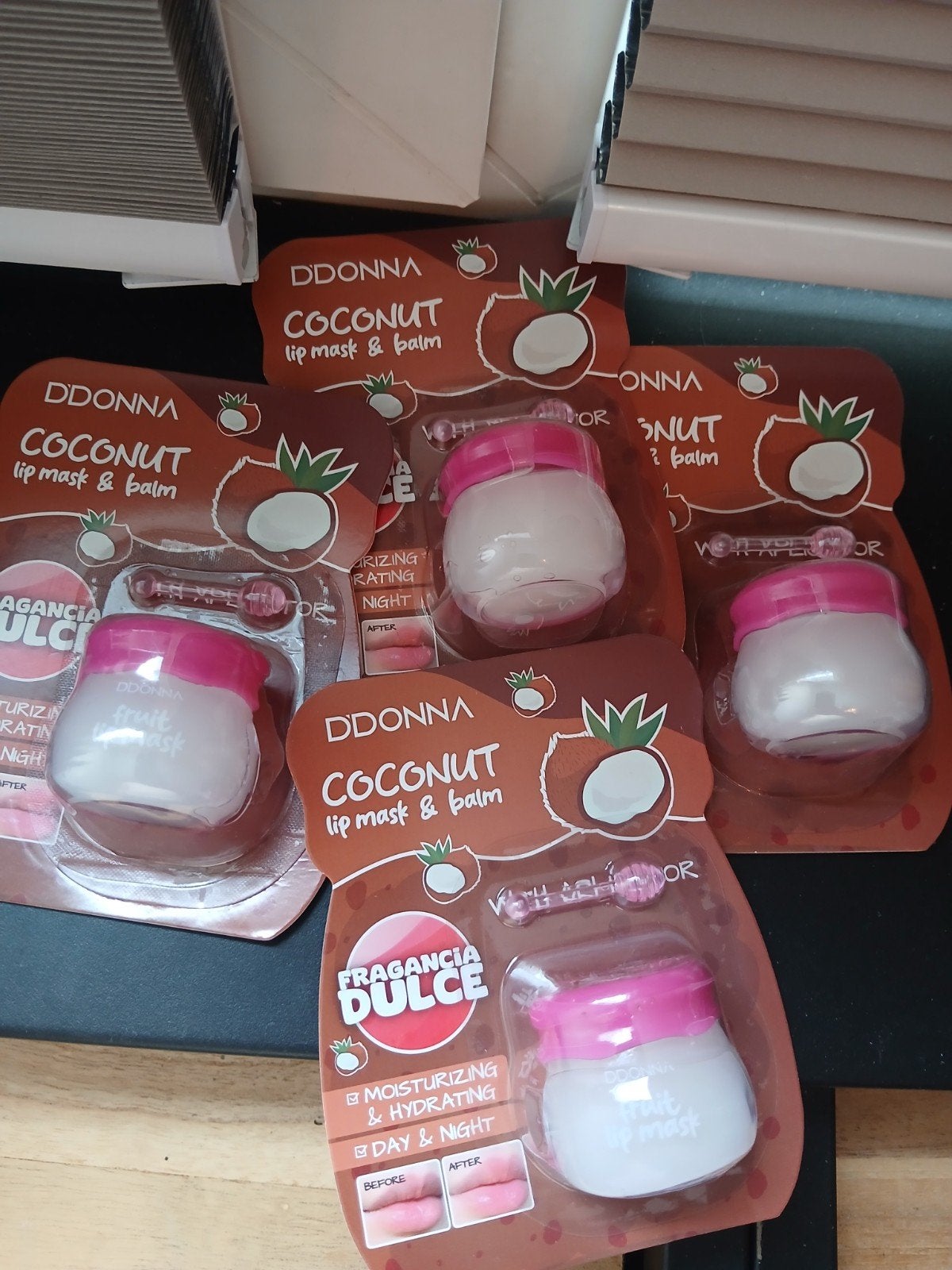 DDONNA Coconut Lip Mask & Balm - €1 per stuk, Ophalen of Verzenden