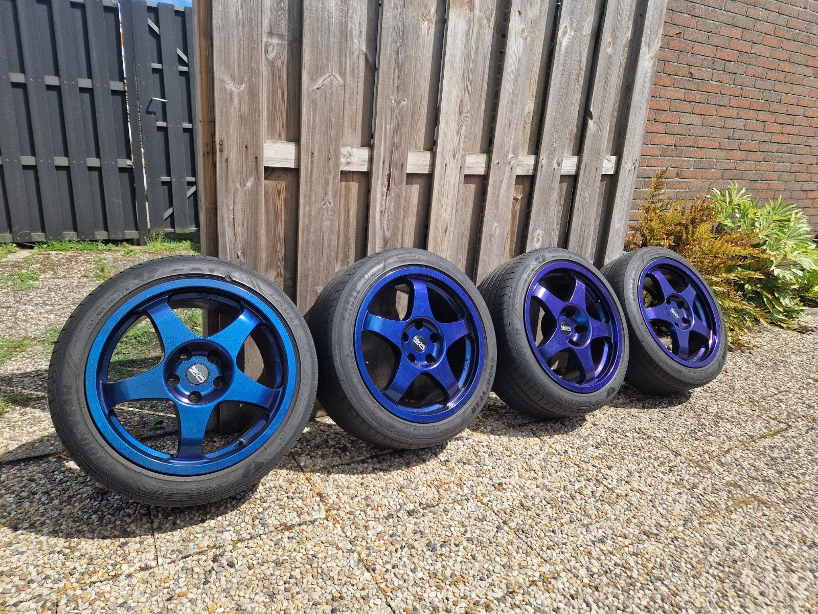 Oz Crono EVO 5x114,3 17inch 8J en 9J breedset, Ophalen, 215 mm, Banden en Velgen, 17 inch