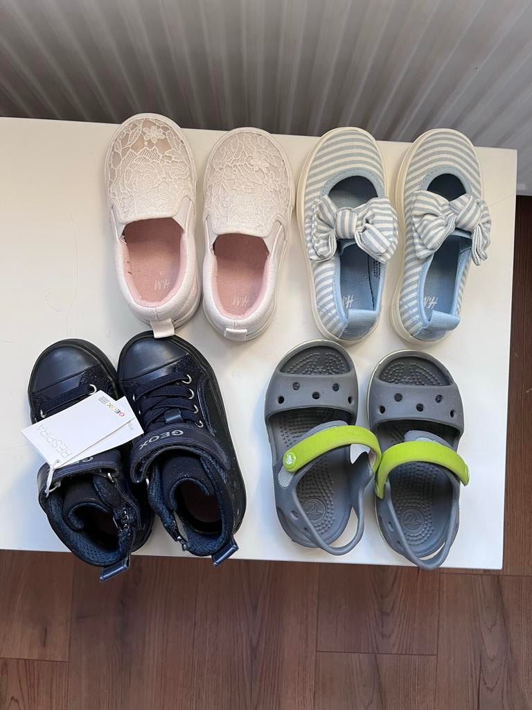 Schoenenpakket maat 24: H&M, Geox, Crocs, Kinderen en Baby's, Kinderkleding | Schoenen en Sokken, Ophalen, Zo goed als nieuw, Jongen of Meisje