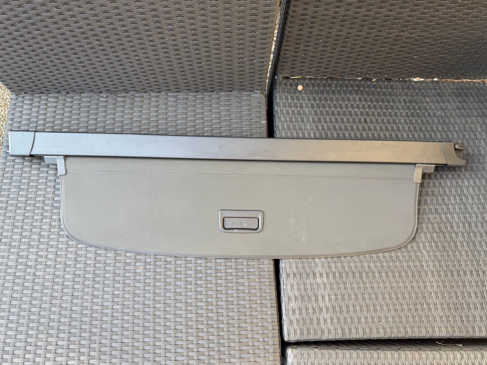 Audi A4 B9/B9.5 Avant bagageruimteafdekking, Ophalen, Audi