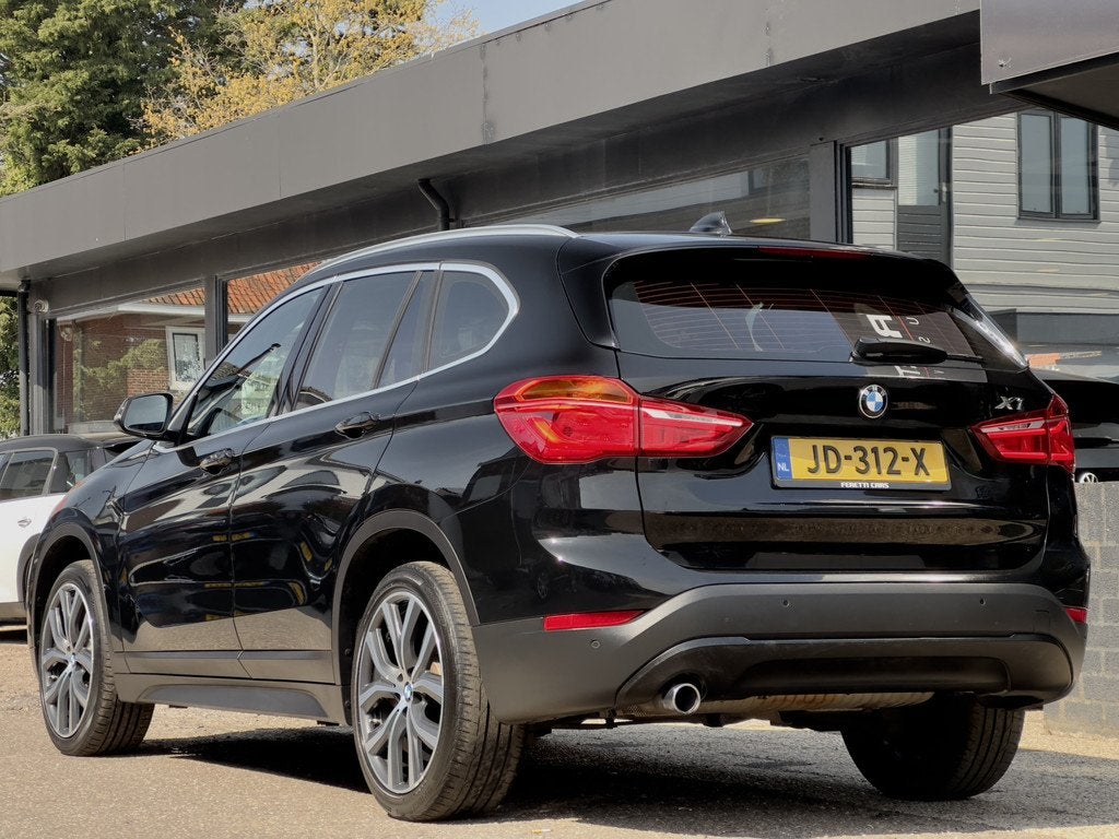 BMW X1 sDrive16d M-SPORT LEDER NAVI AIRCO PARK-ASSIST 18 INC, Gebruikt, 116 pk, Zwart, 26 km/l