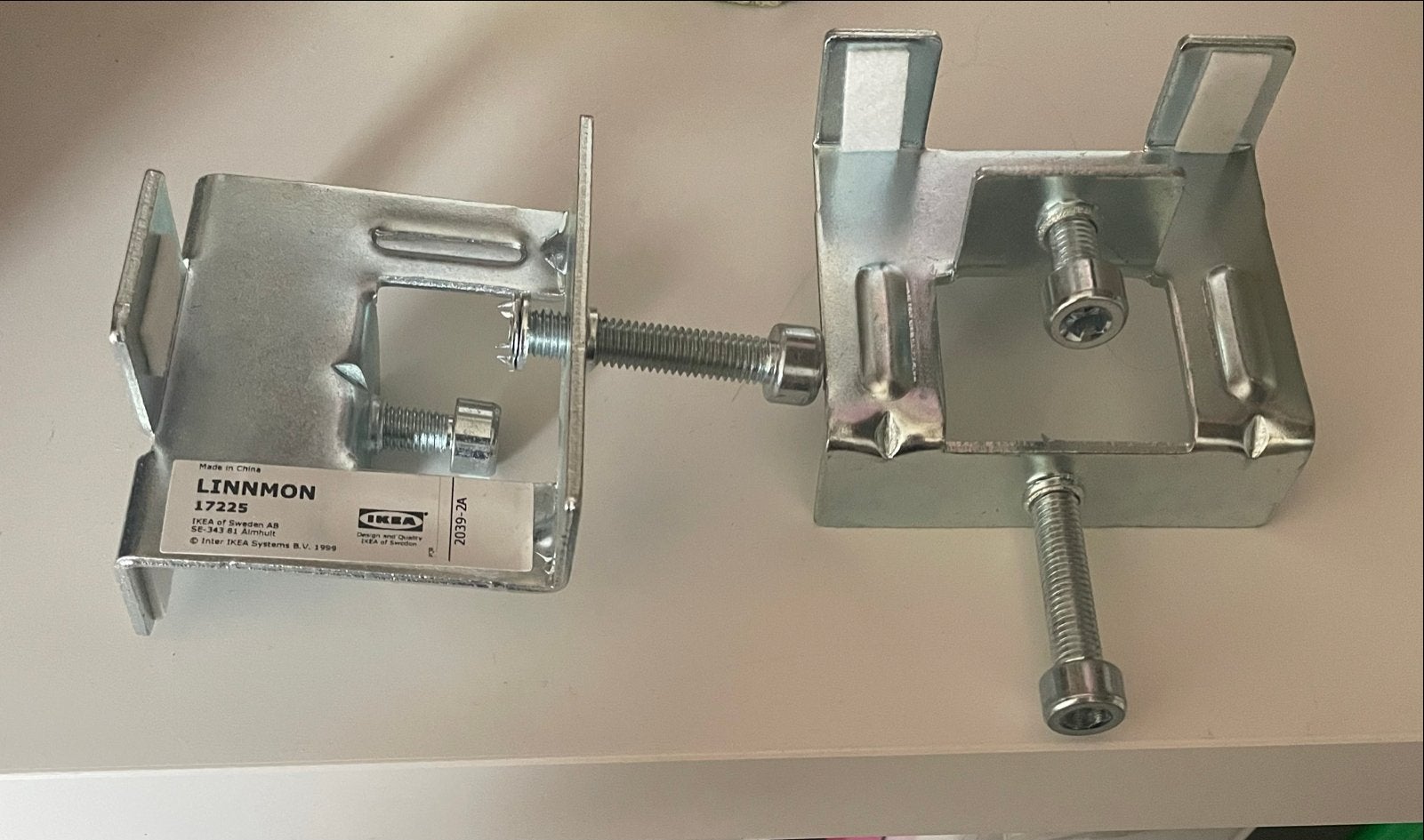 IKEA LINNMON Tafelbladverbinders (2 stuks), Huis en Inrichting, Ophalen, Gebruikt