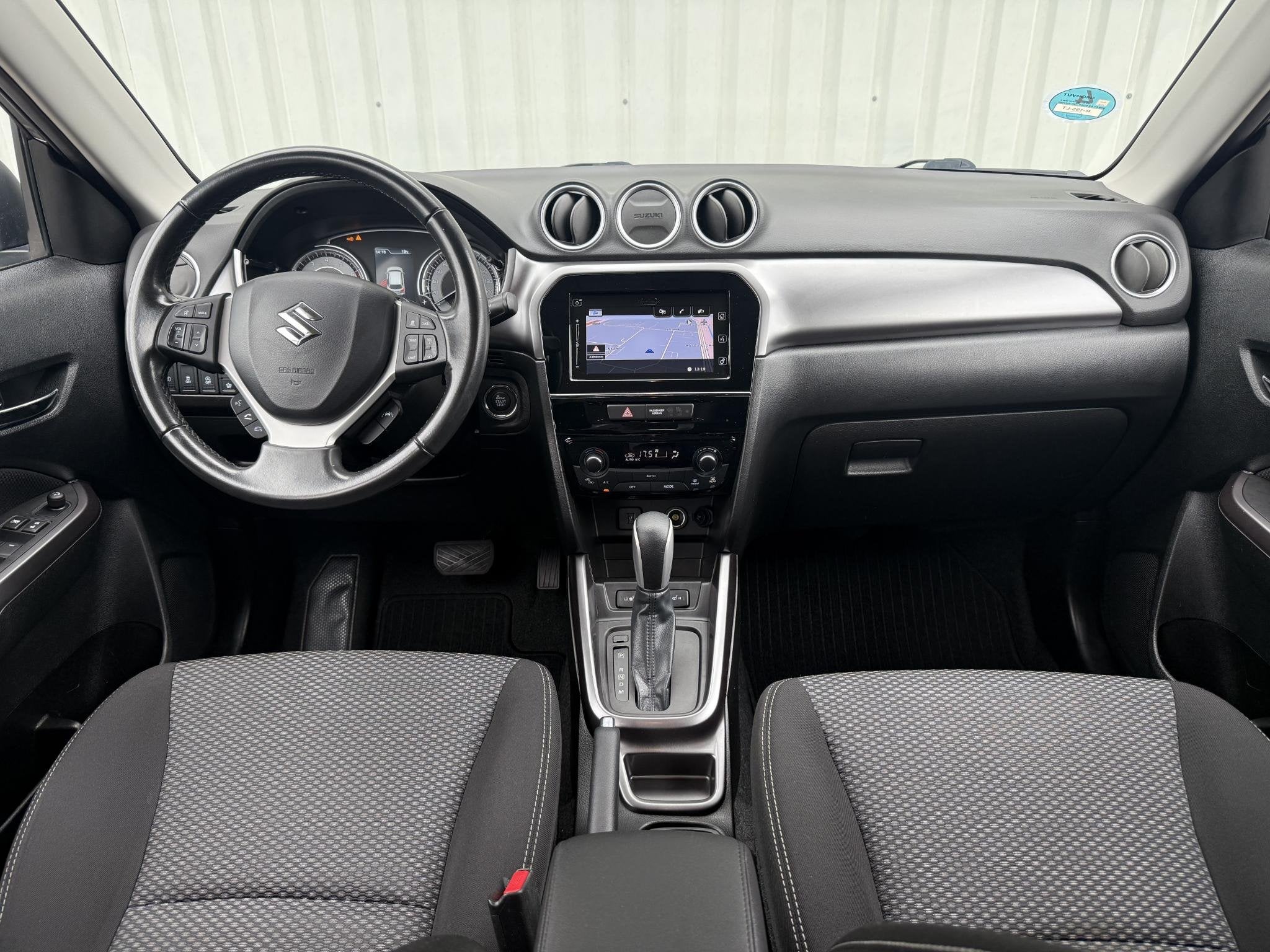 Suzuki Vitara 1.4 Boosterjet Select Smart Hybrid / Trekhaak, Auto's, Stof, Gebruikt, Euro 6, 4 cilinders