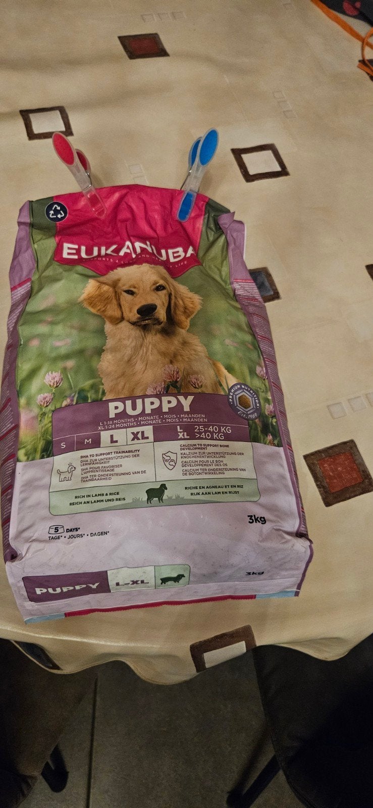 Te koop eukanuba  voer voor puppy's, Ophalen, Hond