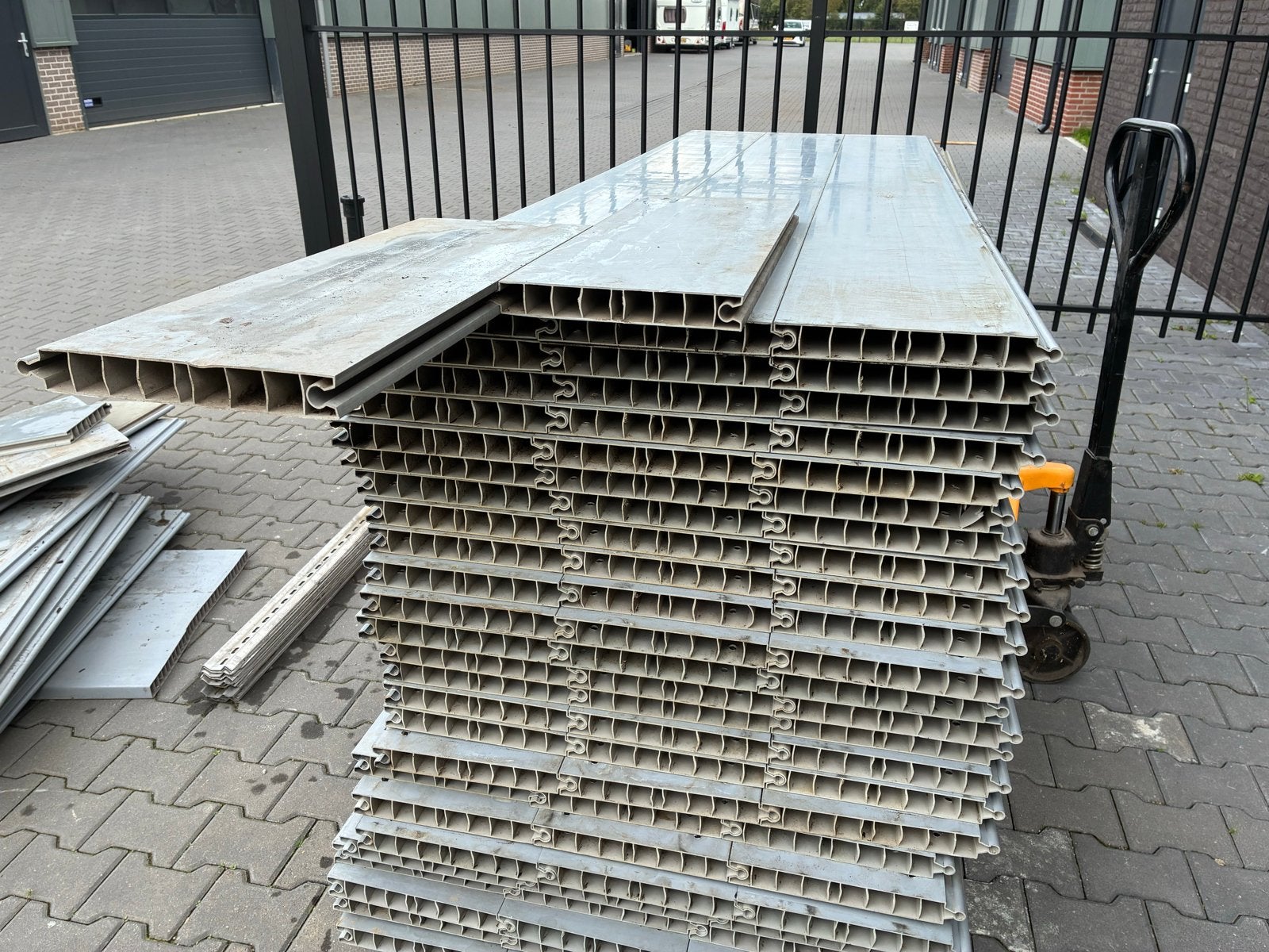Kunststof planken voor diverse toepassingen, Doe-het-zelf en Verbouw, Ophalen of Verzenden, Gebruikt, Overige houtsoorten, Plank