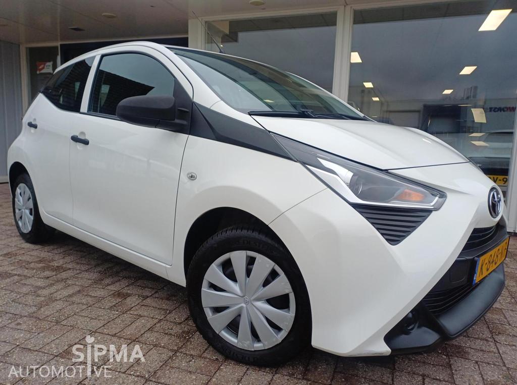 2021 Toyota Aygo 1.0 VVT-i x-fun, Auto's, Voorwielaandrijving, Stof, Gebruikt, 4 stoelen