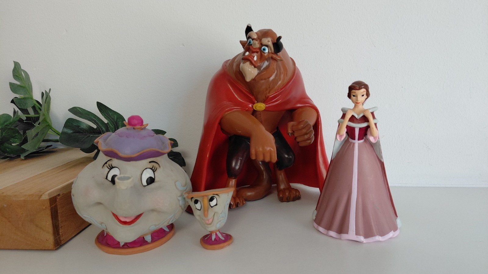 Disney beelden Belle en het beest, Verzamelen, Disney, Ophalen of Verzenden, Assepoester of Belle, Zo goed als nieuw, Beeldje of Figuurtje