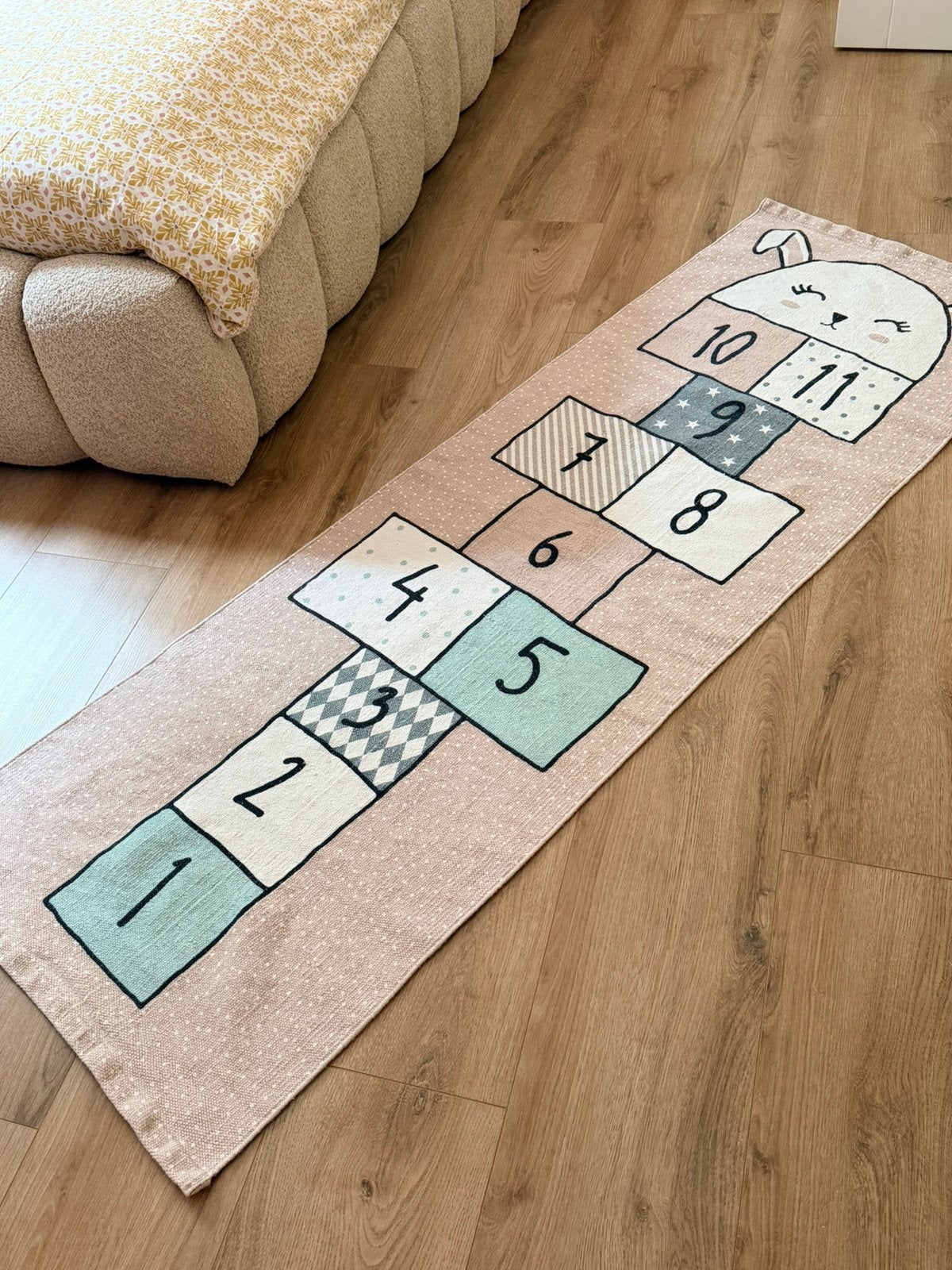 Tapijtje met hinkelbaan voor kinderkamer, H&M Home, Kleed of Kussen, Ophalen of Verzenden, Zo goed als nieuw