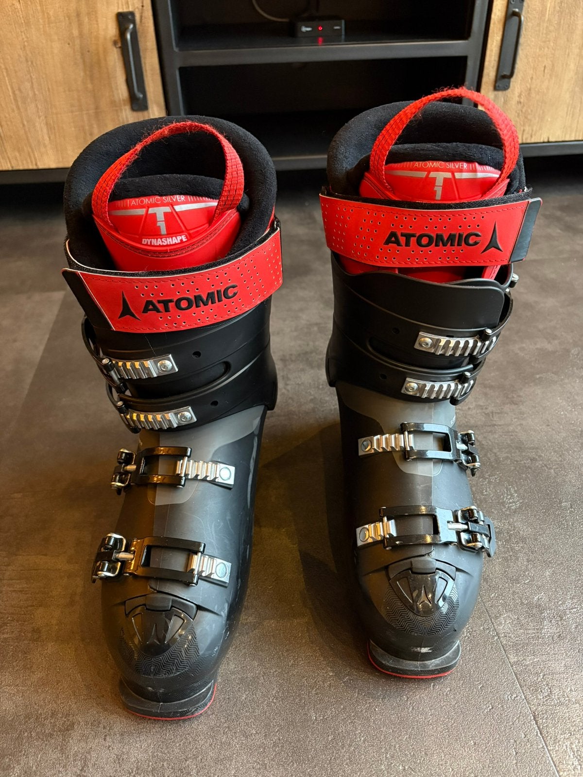 Skischoenen atomic hawx magna 100 maat 44/45, Sport en Fitness, Ophalen, 160 tot 180 cm, Schoenen, Zo goed als nieuw
